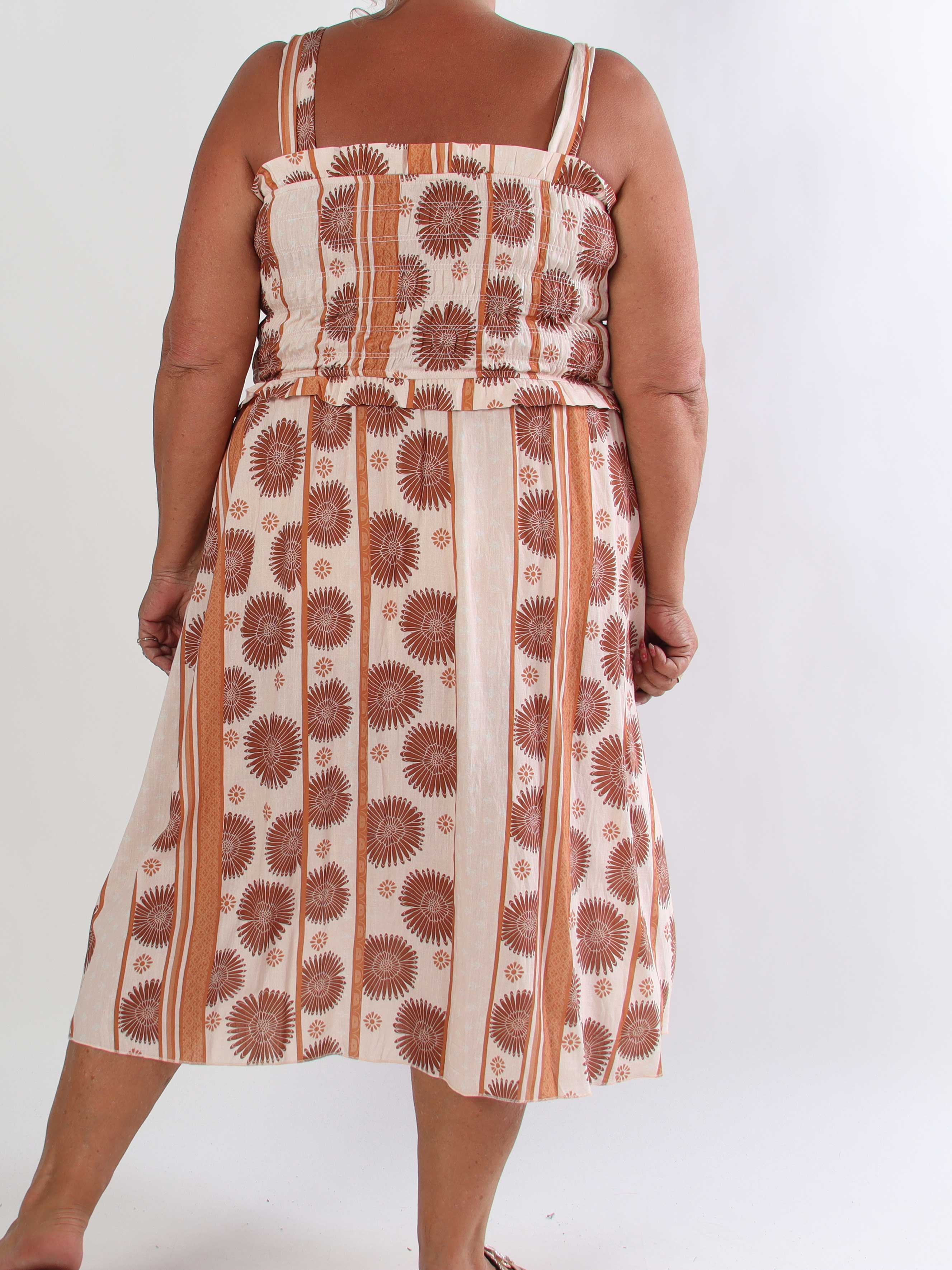 Marisol Sunburst - Blomstret plus size sommerkjole i viskose med smock henover brystet